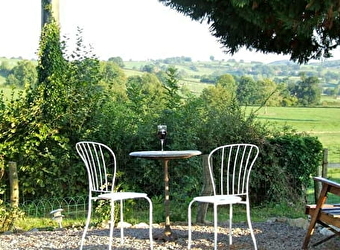 Chambre d'hôtes Ecole de la Rose - LUZY