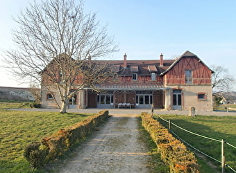 Gîte de groupe , le Haras d'Ettevaux - POIL