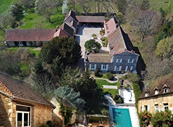 Chambres d'hôtes du Domaine Les Bertrands - COUCHES