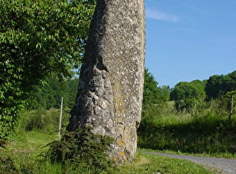 Le menhir - BROYE
