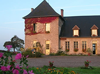 Gite au Manoir de Chaumotte - SAINT-HILAIRE-EN-MORVAN