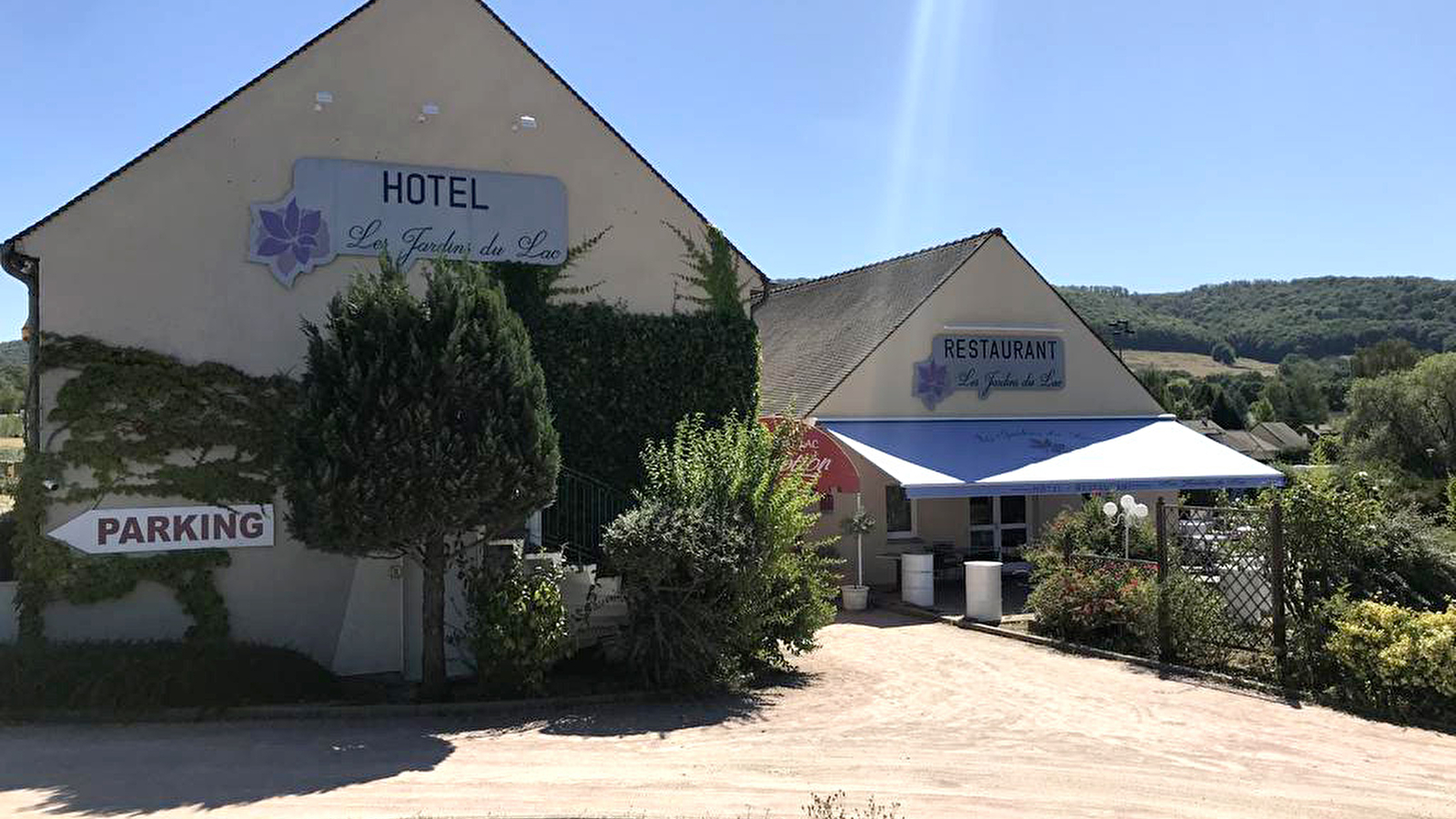 Hôtel-Restaurant Les Jardins du Lac
