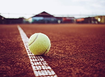 Terrain de tennis de Luzy - LUZY