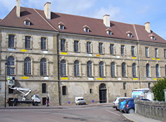 'Au Pays' de Lawrence Weiner - CORBIGNY