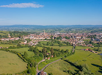 Autun Visite découverte de l'histoire extraordinaire et des anecdotes suprenantes - Claude Chermain - AUTUN