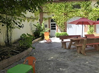 Le Poirier au Loup, Rest-ô-livre - AVALLON