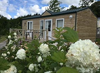 Locations du Centre de vacances naturiste de la Gagère - LUZY