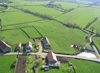 Les Cours - BRAZEY-EN-MORVAN