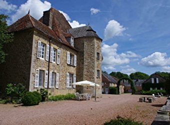 Gîte La Sellerie - SEMELAY