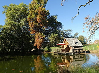 Cabanes Lacustres - Cabanes sur l'eau - Domaine du Château d'Ettevaux - POIL