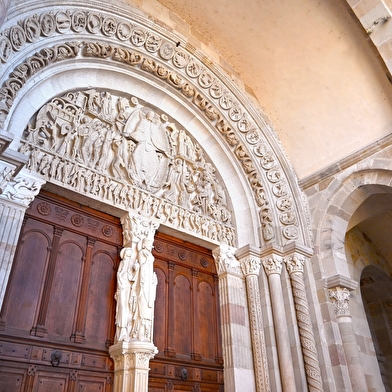 Cathédrale Saint-Lazare