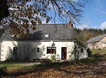 Location touristique 'Blanche' - LAROCHEMILLAY