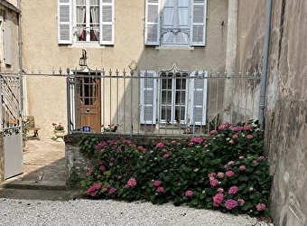 L'écusson - ARNAY-LE-DUC